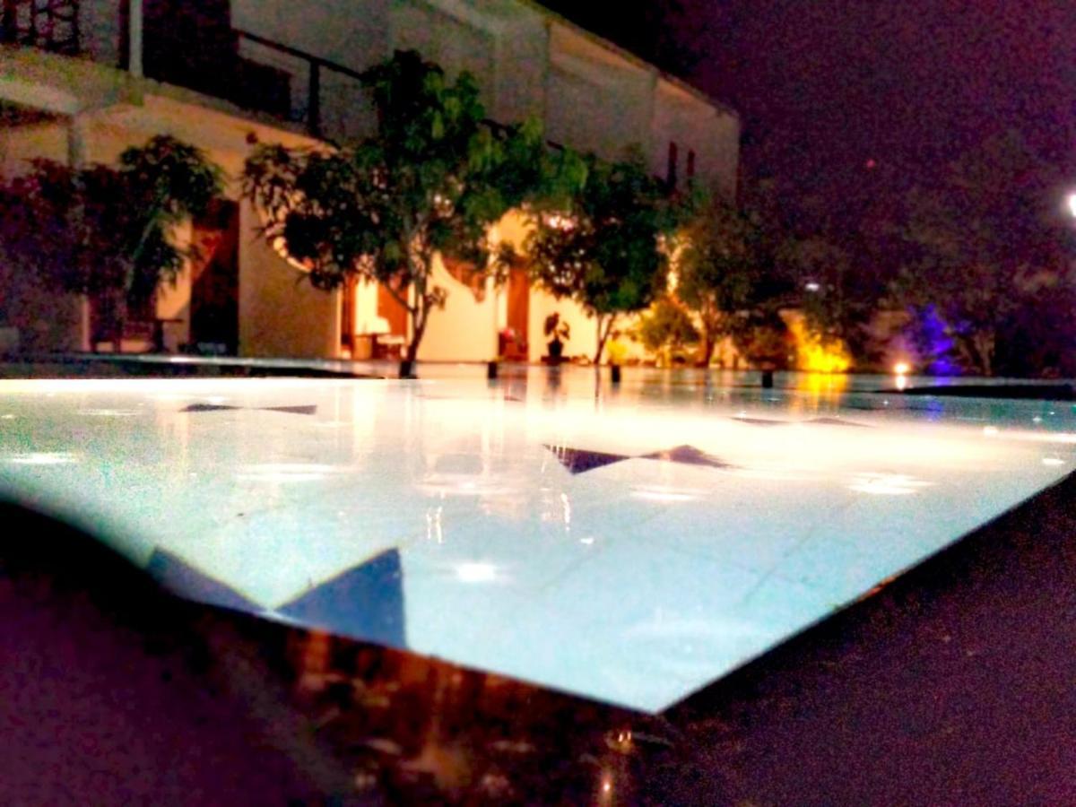 Hotel Wavelength Mirissa Exterior foto